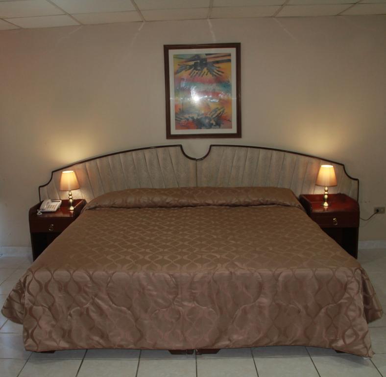 Hotel La Torre Guayaquil Habitación foto