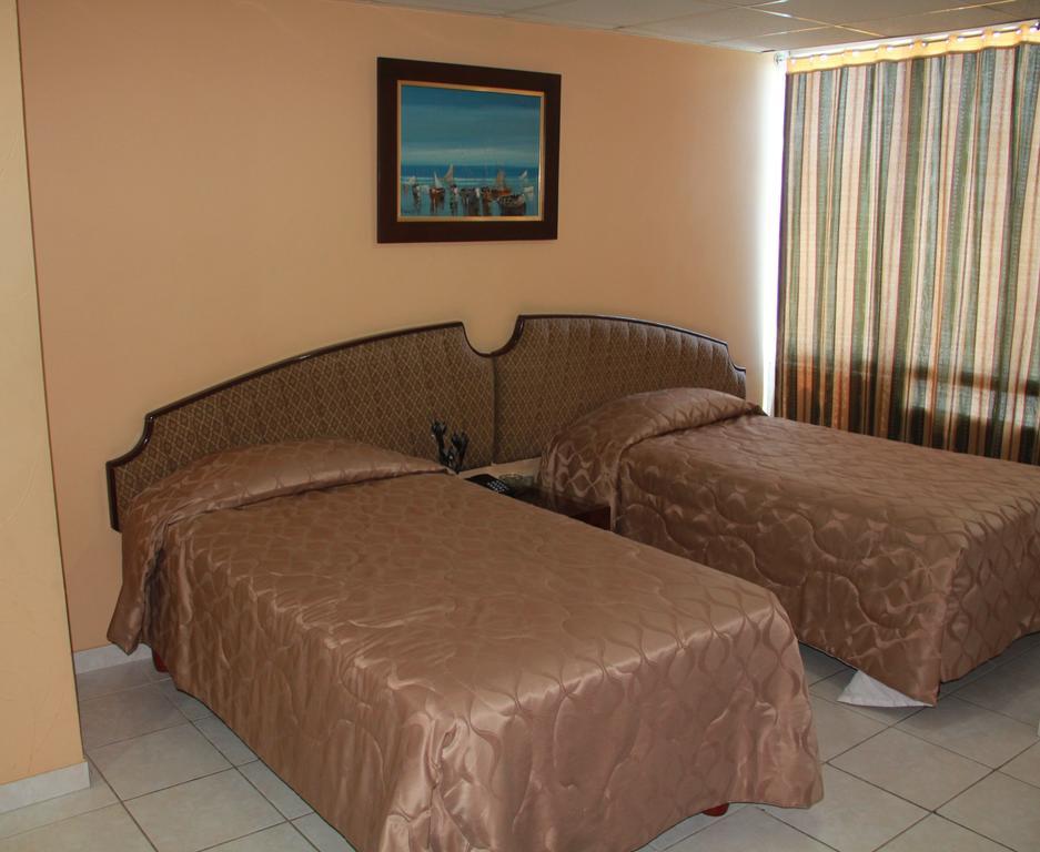 Hotel La Torre Guayaquil Habitación foto
