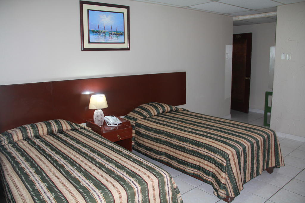 Hotel La Torre Guayaquil Habitación foto
