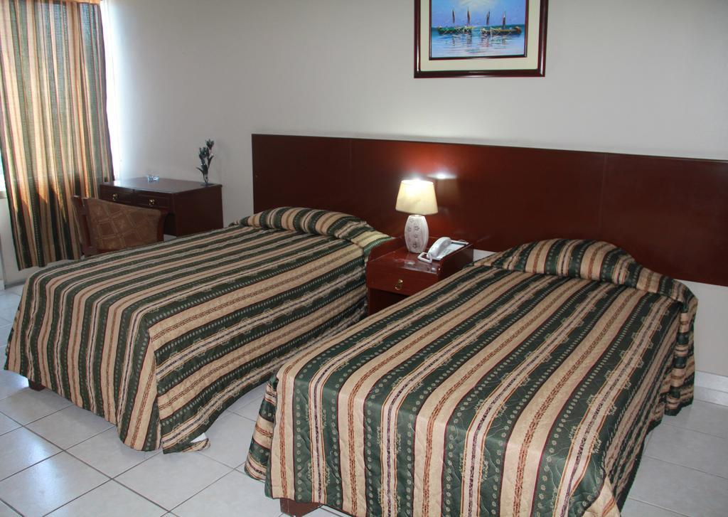 Hotel La Torre Guayaquil Habitación foto