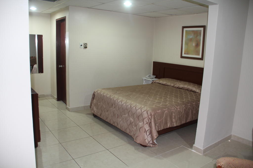 Hotel La Torre Guayaquil Exterior foto